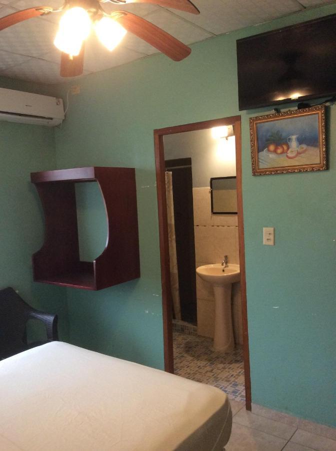 Hostel Guayacan Puerto Armuelles 外观 照片