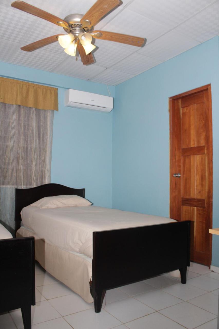 Hostel Guayacan Puerto Armuelles 外观 照片